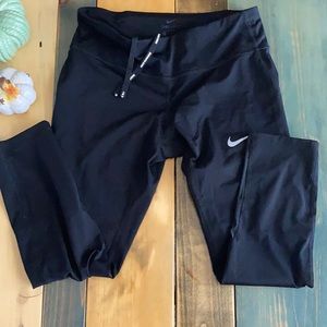 EUC Nike Capri